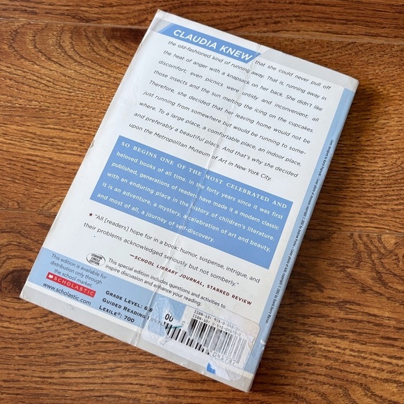 From the Mixed-Up Files of Mrs. Basil E. Frankweiler paperback Book - Picture 3 of 3